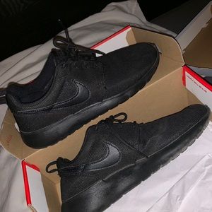 Nike Roshe’s Shoes